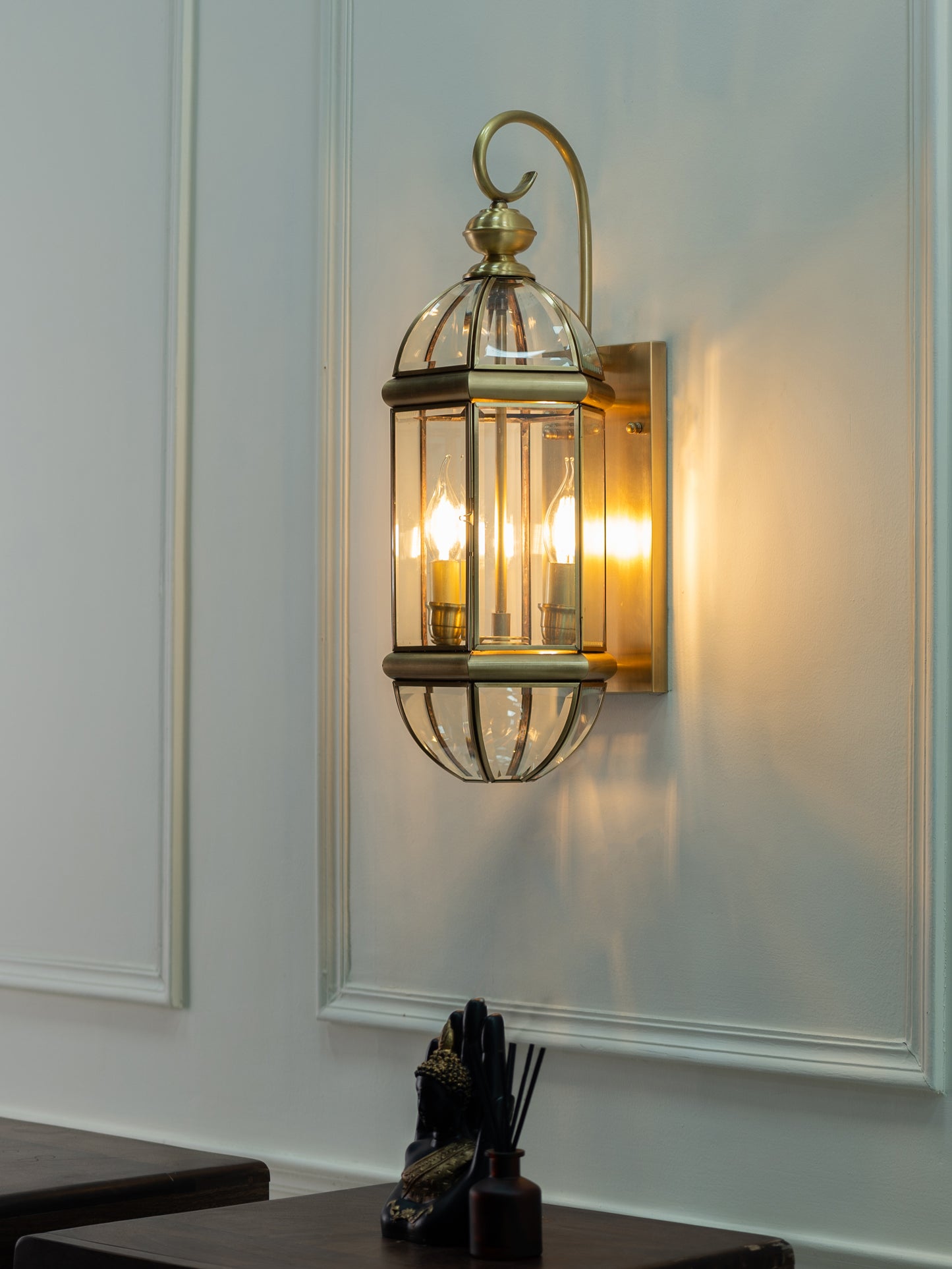 Suvarna wall light