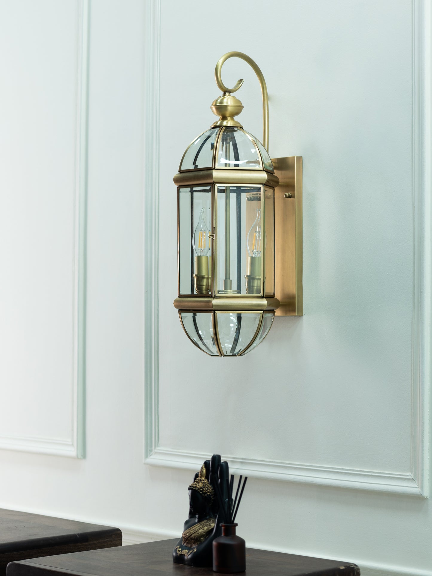 Suvarna wall light