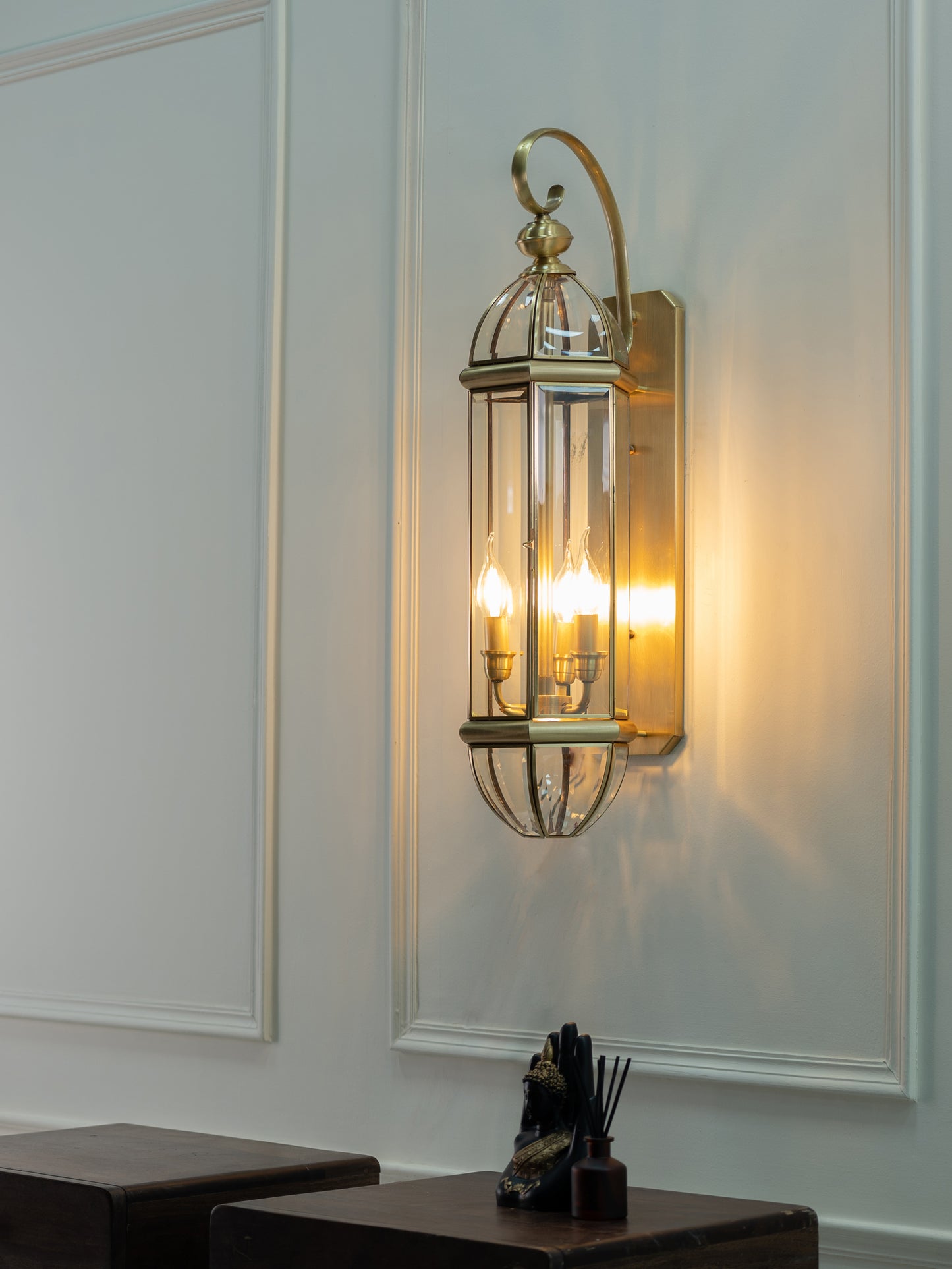 Suhair Wall light