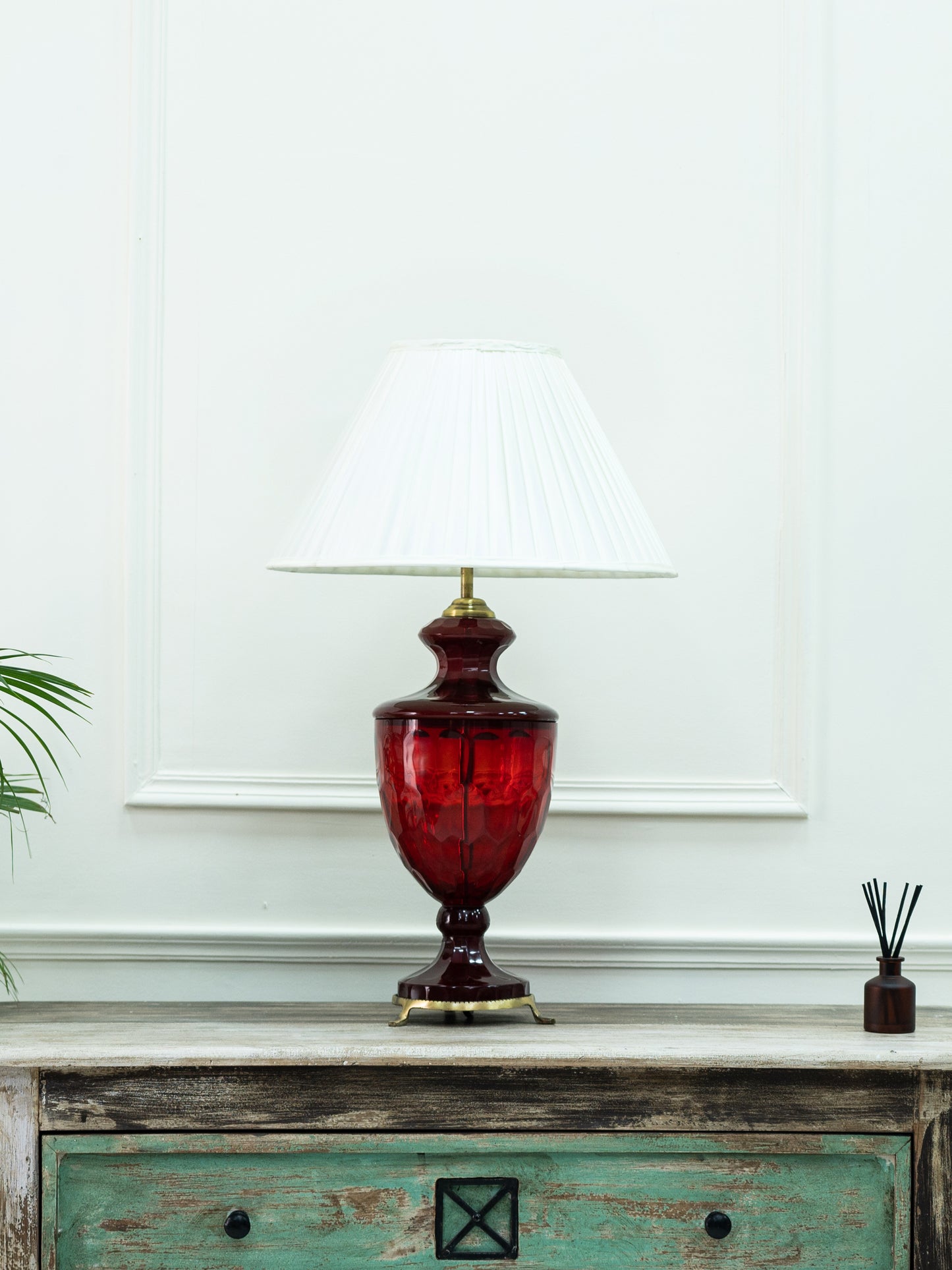 Gul Table Lamp