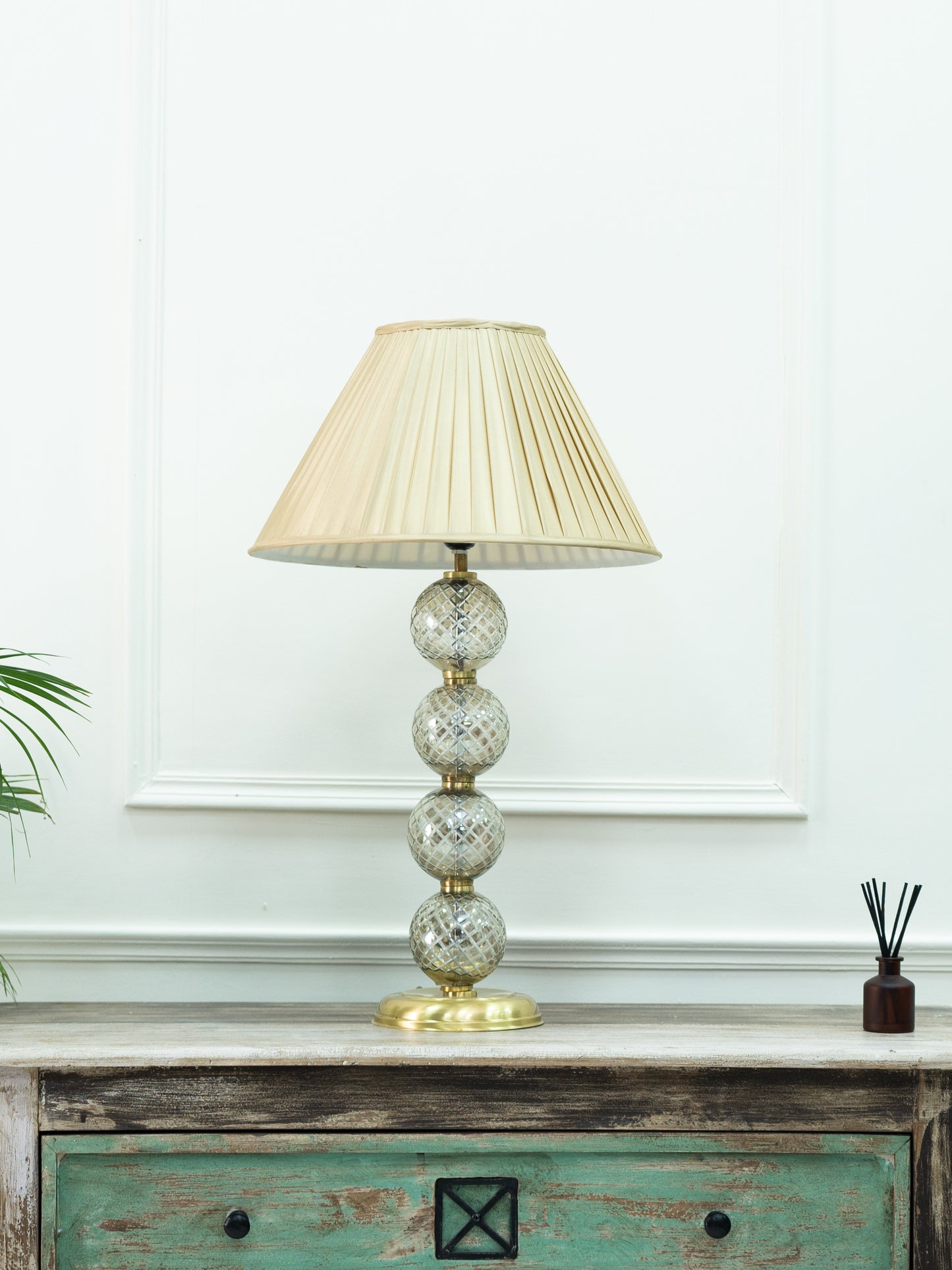 Heer Smoke Table Lamp